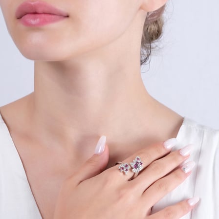 1.34 Karat Pırlanta Yakut Yüzük, Yaprak Figürlü, Doğal Pırlanta, Sertifikalı Mücevher, Beyaz Altın