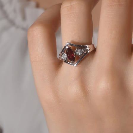 0.68 Karat Pırlanta Garnet Yüzük, Doğal Pırlanta, Sertifikalı Mücevher, Sarı Altın