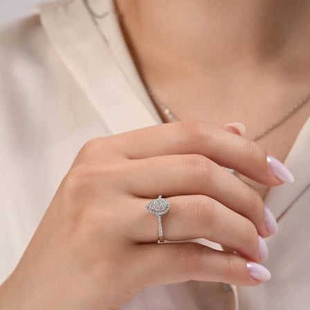 0.30 Karat Pırlanta Yüzük, Damla Motifli, Doğal Pırlanta, Sertifikalı Mücevher, Rose Altın