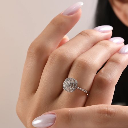 0.74 Karat Pırlanta Yüzük, Doğal Pırlanta, Sertifikalı Mücevher, Sarı Altın