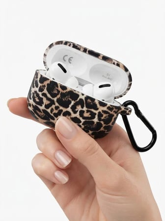 AirPods 1 ve 2 Uyumlu Leopar Desenli Silikon Kulaklık Kılıfı - Siyah Metal Kancalı Darbe Emici Koruyucu Kılıf Kapak