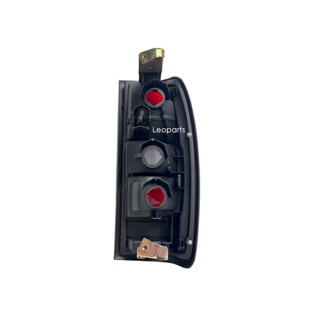 Leoparts Nissan D22 1998-2002 / YD25 - NP300 2002-2012 Stop Lambası Sol (Duysuz)