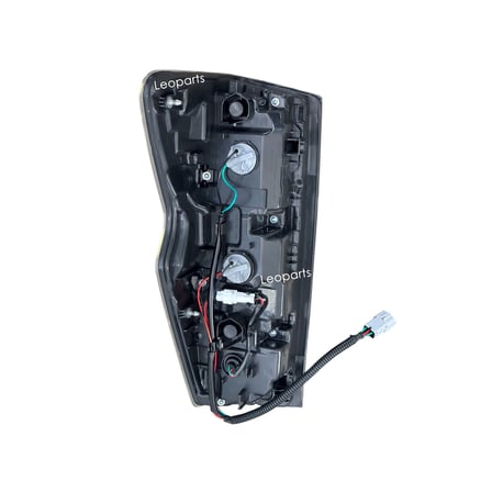 Leoparts Isuzu D-Max Stop Lambası Sağ (Ledli) 2024-2026 8978248663