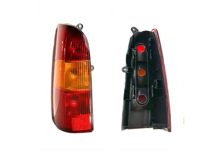 Leoparts Nissan Vanette Cargo Stop Lambası Sol 1996-2000