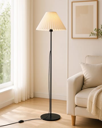 Siyah Metal Ayaklı Lambader Pileli Kırma Krem Başlıklı Salon Yatak Odası Köşe Aydınlatma 150 cm LAM01