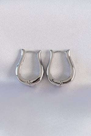 Pirinç Gümüş Renk İçi Boş Gül Küpe - Lisinya