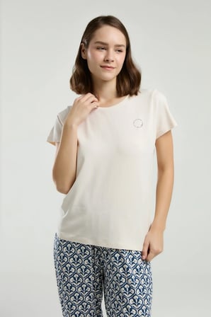 Kadın Sade Kısa Kol Desenli Uzun Pantolon Pijama Takımı (Battal Beden Vardır)