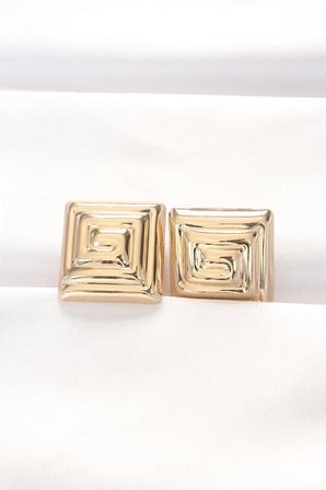 Pirinç Gold Renk Kare Form Küpe 5886