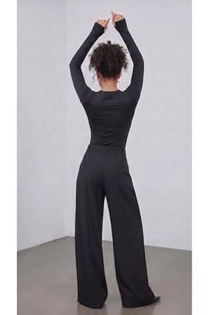 Uzun Kol Parmak Detaylı Sıfır yaka Body