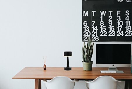 AVONNI ML-64005-BSY Siyah Boyalı Masa Lambası LED Metal Pleksi 11cm