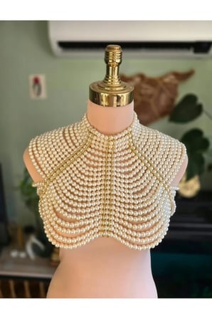 Çok Katlı İnci ve Taş Detaylı Çift Taraflı Omuz Kolyesi Vücut Zinciri Ayarlanabilir Luxury Bolero Gelin Aksesuarı Altın Kaplama Çerçeveli Abiye Elbise Takısı Gösterişli Gold Renk Nişan Düğün Takısı