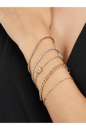 Altın Çoklu Zincir Taş Seti Bileklik - Gold Renk Kelebek Figürlü 4'lü Zincir Bileklik Seti – Su Yolu ve Kalın Zincirli Ayarlanabilir Kombin Kadın Takı
