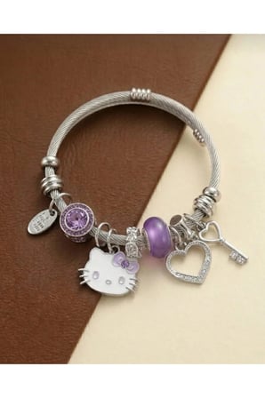 Hello Kitty Figürlü Dolu Charm Kelepçe Bileklik – Gümüş Renk Kararmaz Çelik Y2K Kadın Bilekliği