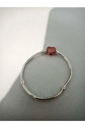 Pembe Taşlı Rose Gold Kalp Klipsli Charm Bileklik – Gümüş Renk Kararmaz Çelik Kadın Bilekliği
