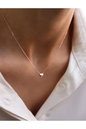 Minimal Kalp Kolye – Rose Gold Kararmaz Çelik Zarif Günlük Kadın Kolyesi