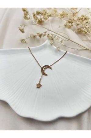 Rose Altın Ay ve Yıldız Sallantılı Kolye – Minimal, Zarif ve Modern Tasarım Kolye