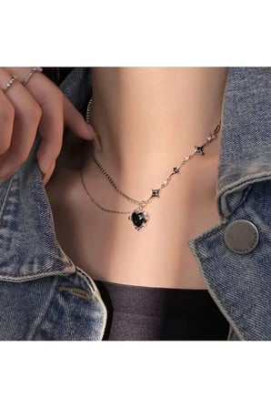 Siyah Kalp Yıldız Detaylı Gümüş Renk Çelik Kolye – Kararmaz İkili Katmanlı Gotik Kadın Kolyesi