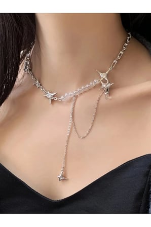 Asimetrik Yıldız Figürlü Sallantılı Kolye – Gümüş Renk Şeffaf Boncuklu Y2K Gotik Kadın Kolye