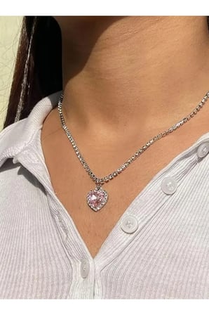 Pembe Kalp Figürlü Su Yolu Kolye – Gümüş Renk Kararmaz Çelik Zirkon Taşlı Kadın Kolyesi