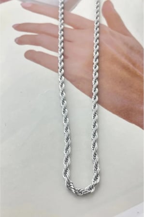 Burgu Zincir Kolye – Gümüş Renk Kararmaz Çelik Halat Model Basic Minimal Kadın Kolyesi