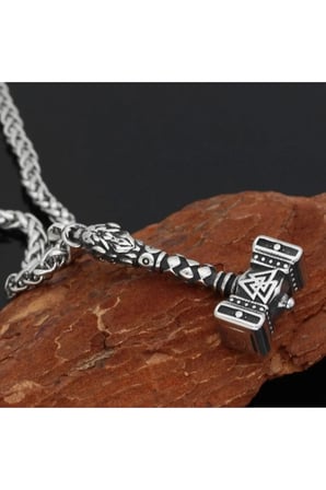 Mjölnir Thor Çekici Kolye – Eskitme Gümüş Renk Valknut Sembollü Kararmaz Çelik Erkek Kolyesi