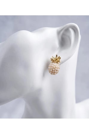 Altın Ananas Figürlü Mini Çivili Küpe - Sevimli Kararmaz Antialerjik Renk Solmaz Şık Hediyelik Yeni Sezon Kadın Küpe
