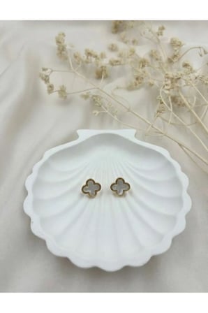 Zarif Yonca Model Küpe – Gold Çelik & Detaylı Kadın Küpe
