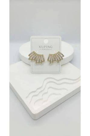 Altın Zirkon Yelpaze Tırmanıcı Küpe - Modern Kararmaz Antialerjik Vintage Solmaz Şık Hediyelik Yeni Sezon Trend Kadın Küpe