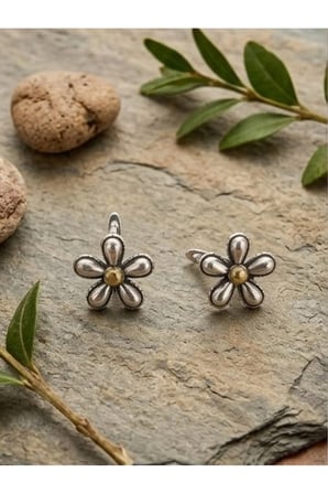 Gümüş & Gold Çift Renk Papatya Figürlü Küpe – Vintage Kararmaz Çelik Doğa Temalı Kadın Küpesi
