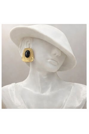 Siyah Taşlı Çelik Gold Plakalı Küpe Kararmaz Vintage Antialerjik VIP Lüks Kadın Küpe