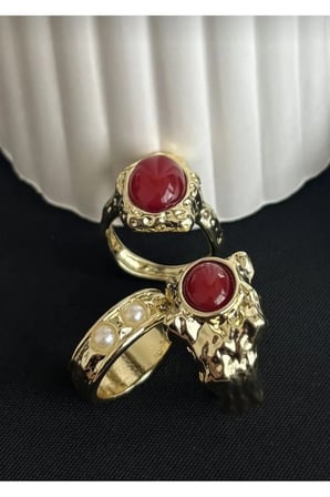 Vintage Dövme Kırmızı Taşlı 3'lü Yüzük Seti - 14K Gold İncili Bohem Antik Kadın Yüzük Seti