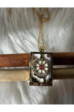 Denizci The Wheel Tarot Kartı Kolye - 14K Gold Zemin Kırmızı & Zirkon Taşlı Mistik Madalyon Kolye