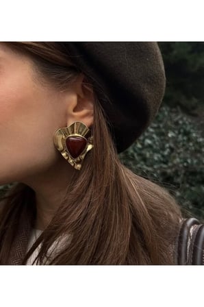 Dövme Organik Kalp Form Küpe - 14K Gold Üçgen Kızıl Kahve Taşlı Bohem Vintage Statement Küpe