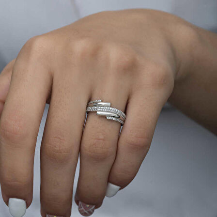 Gümüş Zirkon Taşlı Kadın Yüzük