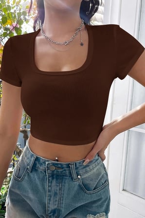 Kadın Kahverengi Yarım Kol Düz Yaka Crop Top Bluz
