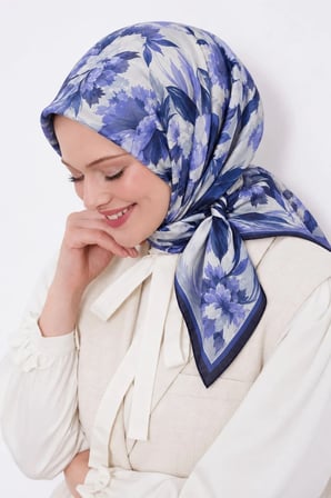 Lesscarves Desenli Pamuk İpek Eşarp 90x90 LS2213