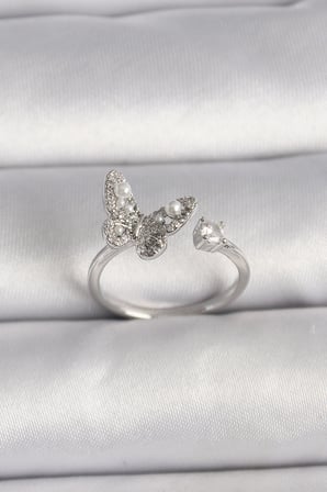 Pirinç Gümüş Renk Zirkon Taşlı Kelebek Model İnci Detay Ayarlanabilir Yüzük - Lisinya