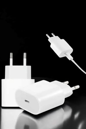 Güç Adaptörü ve Kablosu Şarj Aleti 15/15 Pro Max Uyumlu Hızlı Şarj - Lisinya
