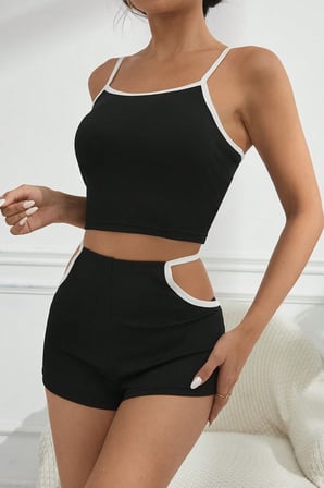 Love Atelier Kadın Siyah Beyaz Şortlu Cut-Out Detaylı Gecelik Takımı H110470