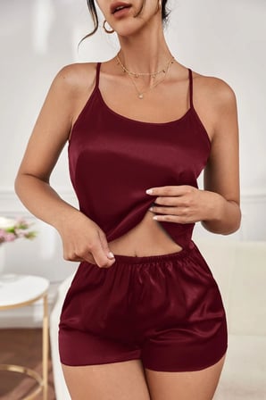 Love Atelier Kadın Bordo Asimetrik Sırt Dekolte Detaylı Şık Şortlu Gecelik Takım H110530