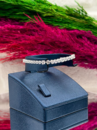 925 Ayar Gümüş Pırlanta Montürlü Su Yolu Modeli Trend Kadın Bileklik