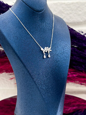 925 Ayar Gümüş Damla Taşlı Lotus Modeli Zarif Kadın Kolye