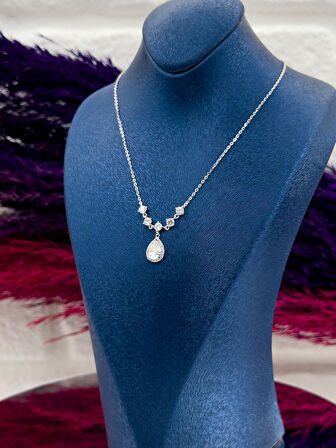 925 Ayar Gümüş Pırlanta Montür Damla Desenli Popüler Kadın Kolye