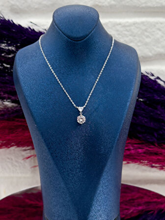 925 Ayar Gümüş Pırlanta Montürlü Aşk Temalı Lüks Kadın Kolye