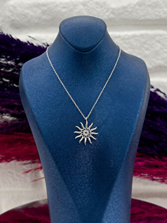 925 Ayar Gümüş Mosanite Taşlı Kuğu Modeli Aşk Temalı Lüks Kadın Kolye