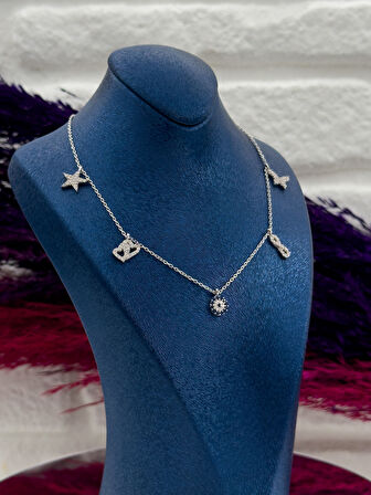 925 Ayar Gümüş Figürlü Şans Modeli Zarif Kadın Kolye