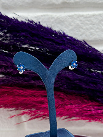 925 Ayar Gümüş Safir Taşlı Zarif Kız Çocuk Küpesi