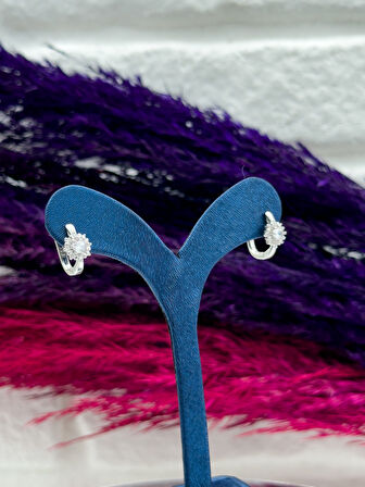 925 Ayar Gümüş Zirkon Taşlı Zarif Kız Çocuk Küpesi