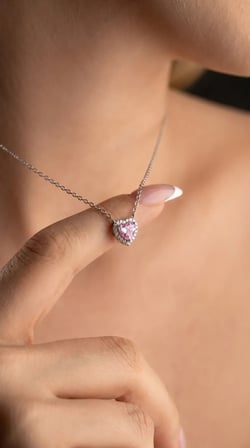 925 Ayar Gümüş Kalp Kesim Pembe Kuvars Taşlı Kadın Kolye Işıklı Hediye Kutulu