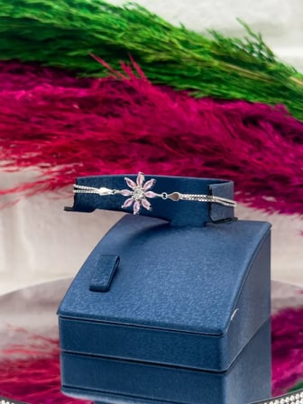 925 Ayar Gümüş Pembe Kuvars Taşlı Lotus Zarif Özel Tasarım Kadın Bileklik